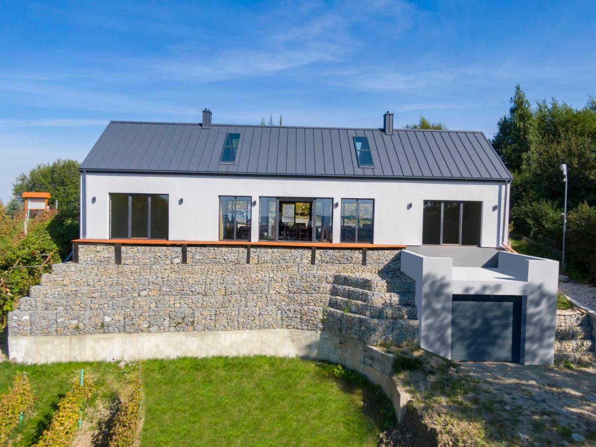 Holiday home Dabrowka W Winiarni